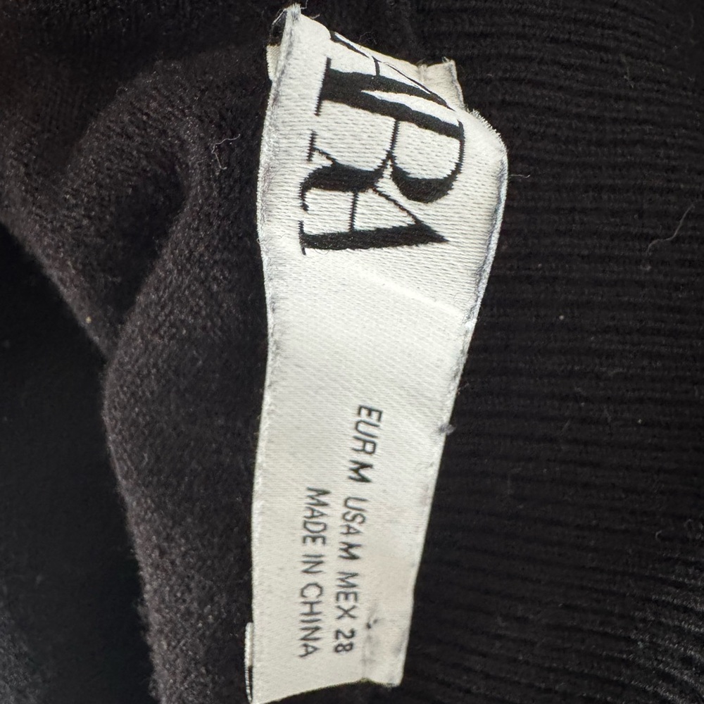 Zara Women's Medium Classic Black Turtleneck Sweater in EUC. - Picture 2 of 2